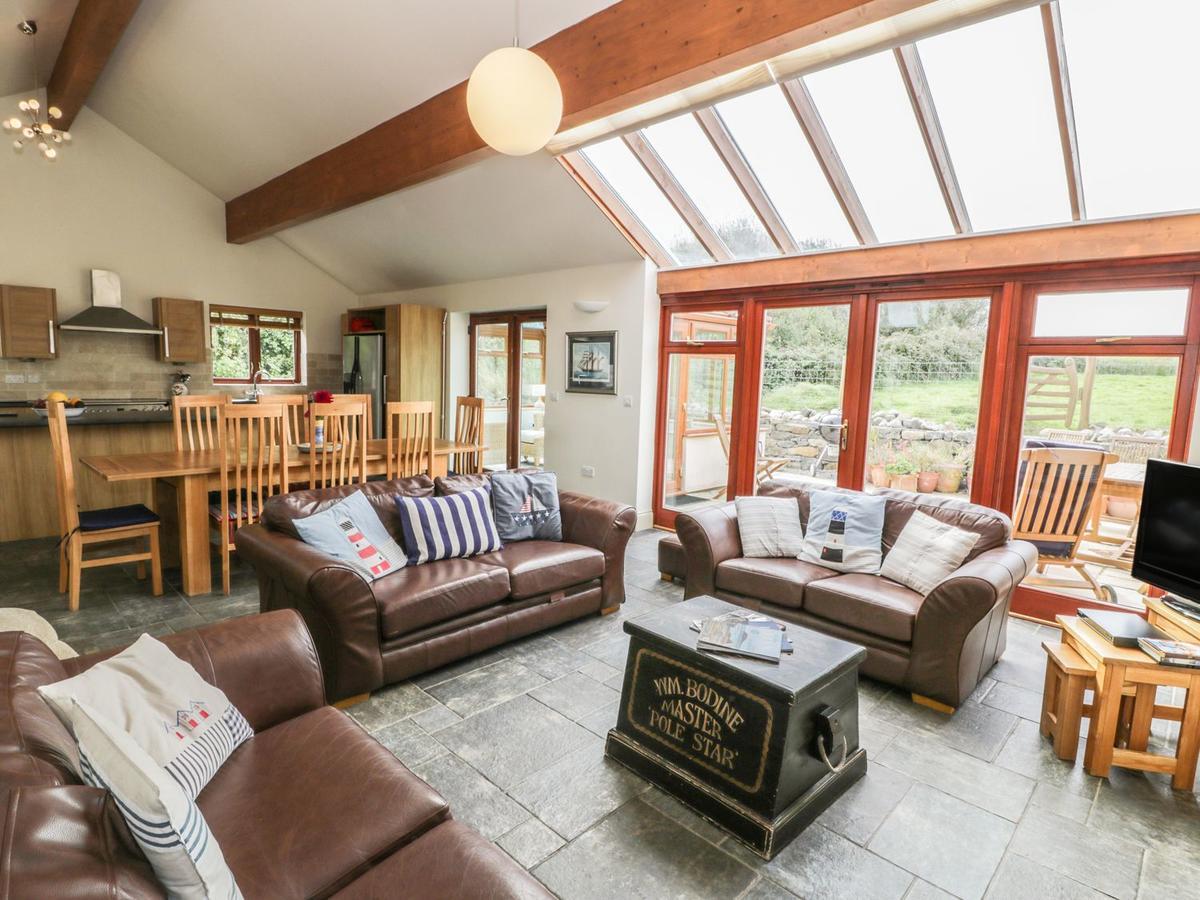 Manaros Cottage 아베르다론 외부 사진